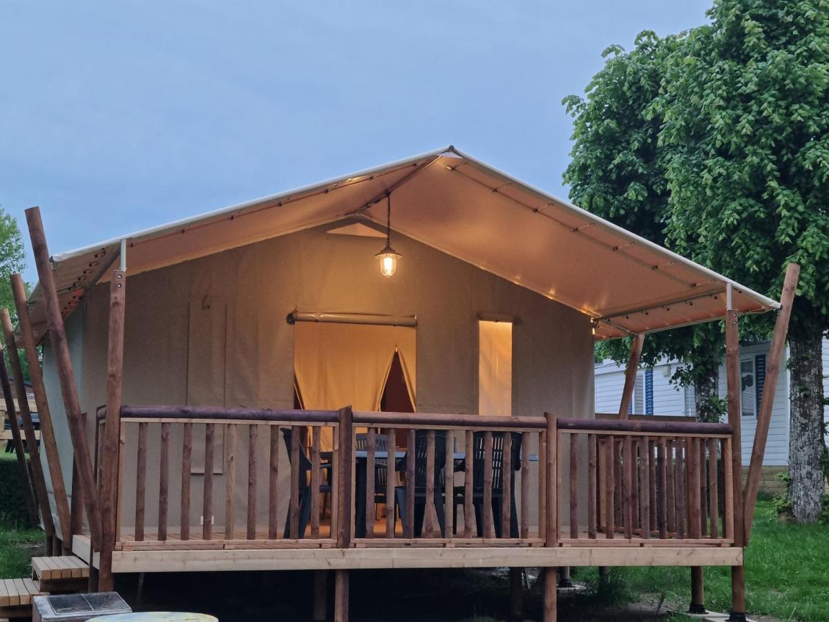 Camping Les Rives Du Lac Bois Morin Eksteriør billede